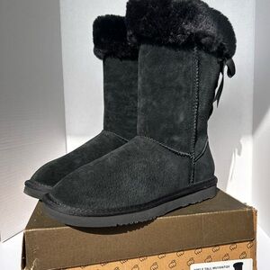 Lamo Tall Black Boots with Fur Trim